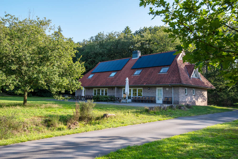 Even niet naar het buitenland? Dit vakantiehuis bij Steenwijk verrast meer dan je denkt Vakantiehuis Steenwijk