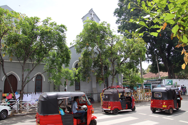 Kandy - culturele stad tussen heuvels en natuur kandy lake uitzicht straatbeeld