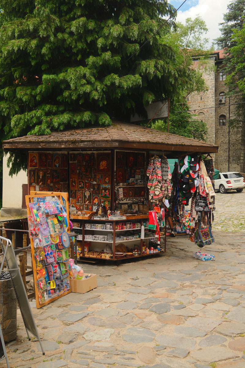 Rila-klooster bezoeken vanuit Sofia: zo plan je deze mooie dagtrip rila monastry marktje1